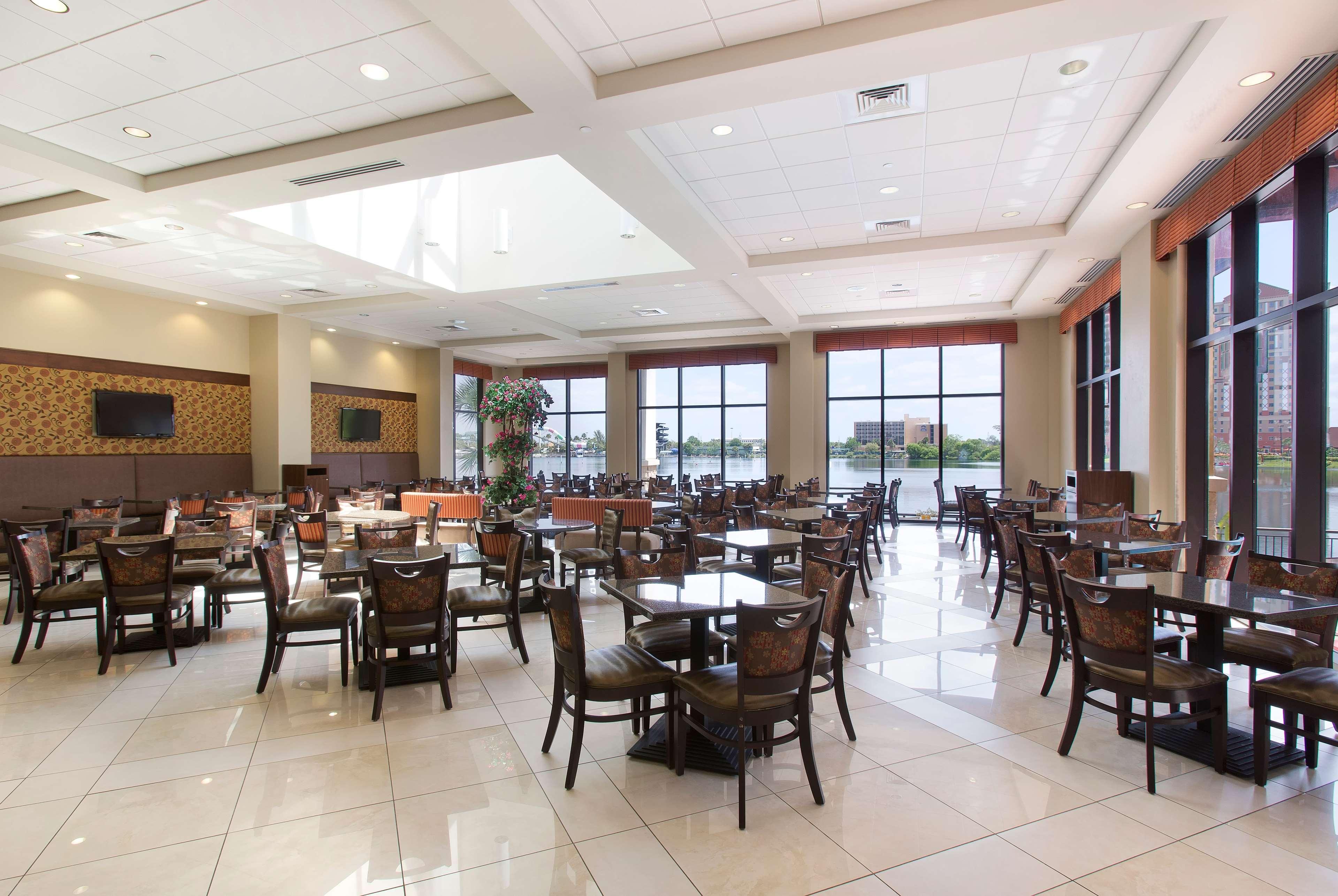 Ramada Plaza By Wyndham Orlando Resort & Suites Intl Drive Exteriör bild