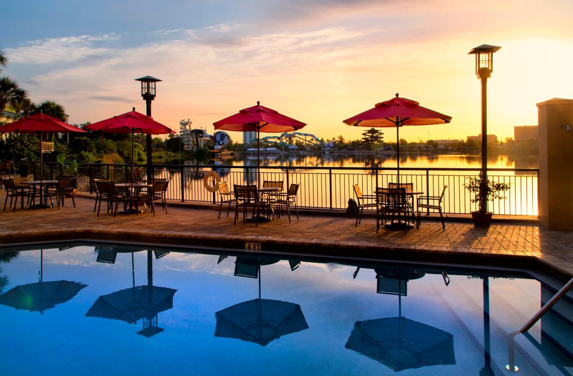 Ramada Plaza By Wyndham Orlando Resort & Suites Intl Drive Exteriör bild