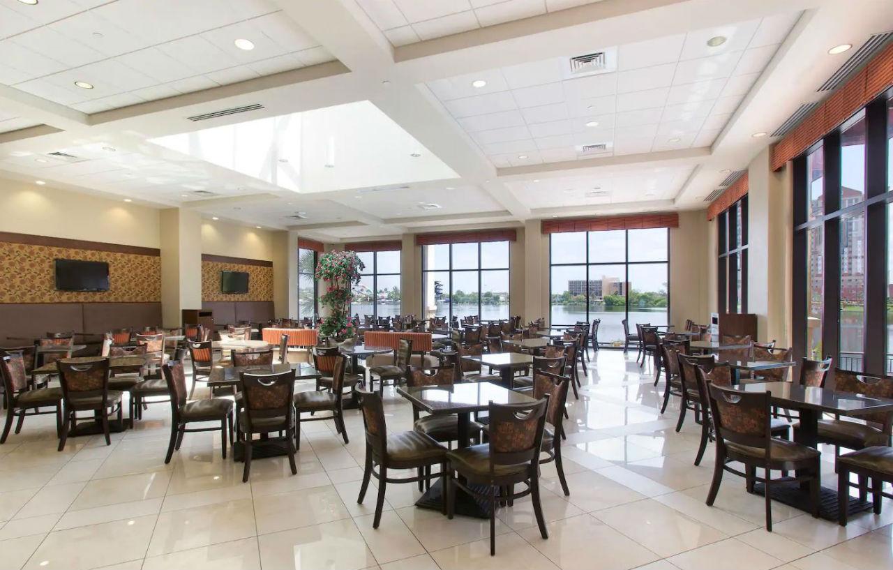 Ramada Plaza By Wyndham Orlando Resort & Suites Intl Drive Exteriör bild